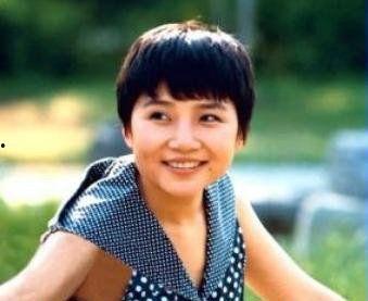 唱歌李娜个人资料,歌声中的坚韧与梦想