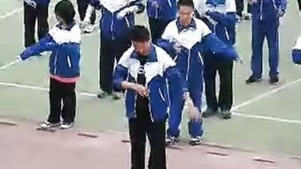 广播体操 搞笑,笑出腹肌的健身奇遇