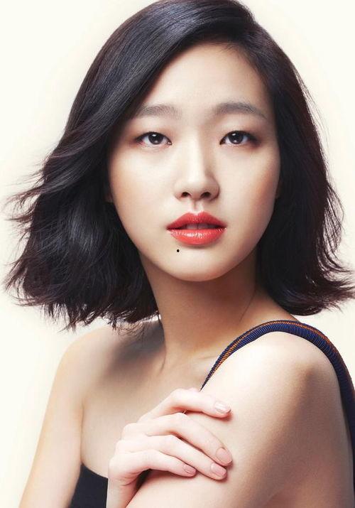 金高恩妹子个人资料,璀璨星河中的闪耀女神，多才多艺的韩国演员